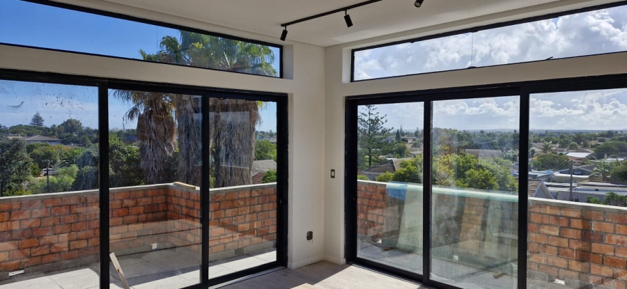 2 Bedroom Property for Sale in Table View Western Cape